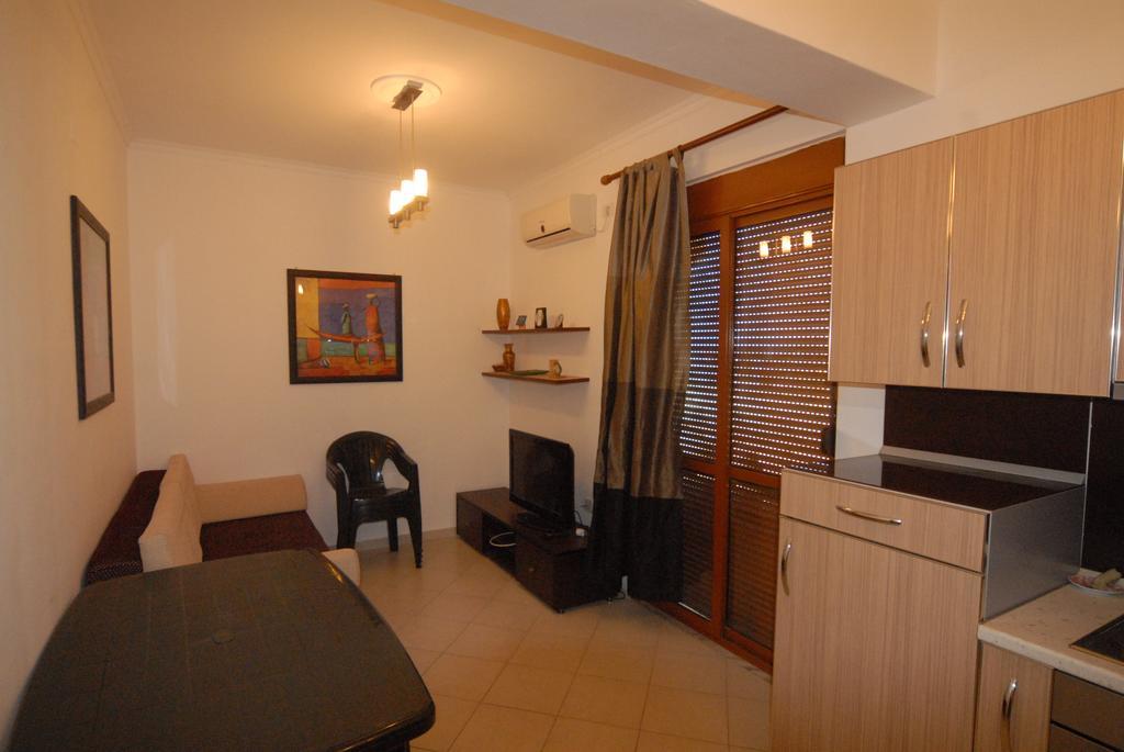 Orikum Veranda Apartments Phòng bức ảnh